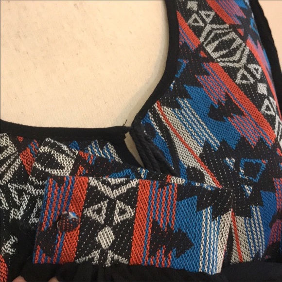 Velzera Embroidered Tunic - Picture 8 of 8